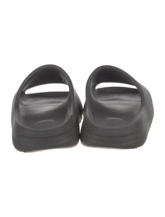 adidas Yeezy 2022 Onyx Slides