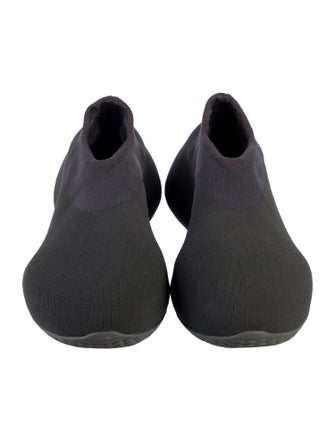 adidas Yeezy 2022 Athletic Sneakers