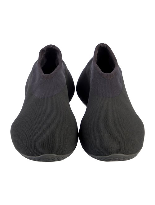 adidas Yeezy 2022 Athletic Sneakers