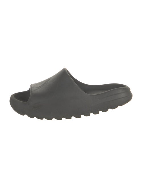 adidas Yeezy Rubber Slides