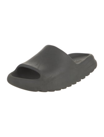 adidas Yeezy Rubber Slides