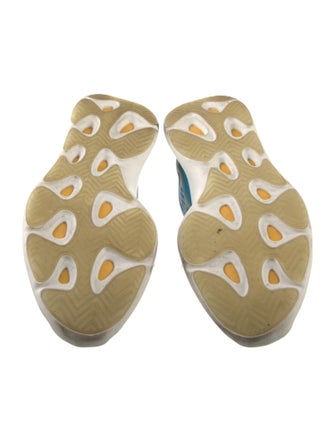 adidas Yeezy 700 V3 Arzareth Sneakers