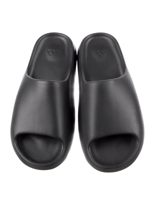 adidas Yeezy Onyx Rubber Slides