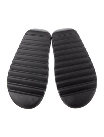 adidas Yeezy Onyx Rubber Slides