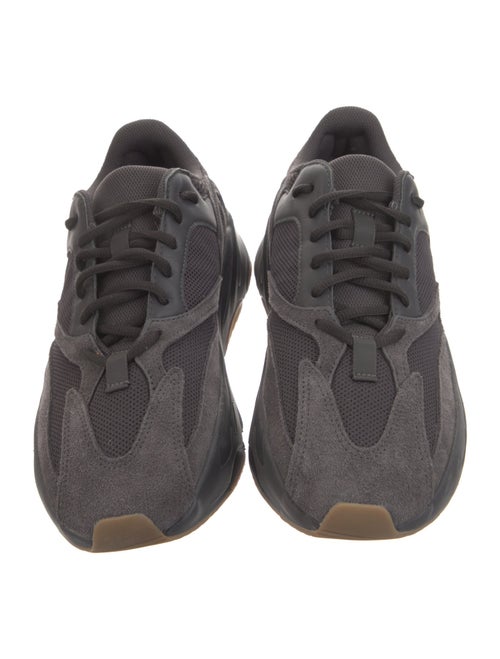 adidas Yeezy Boost 700 Utility Black Sneakers