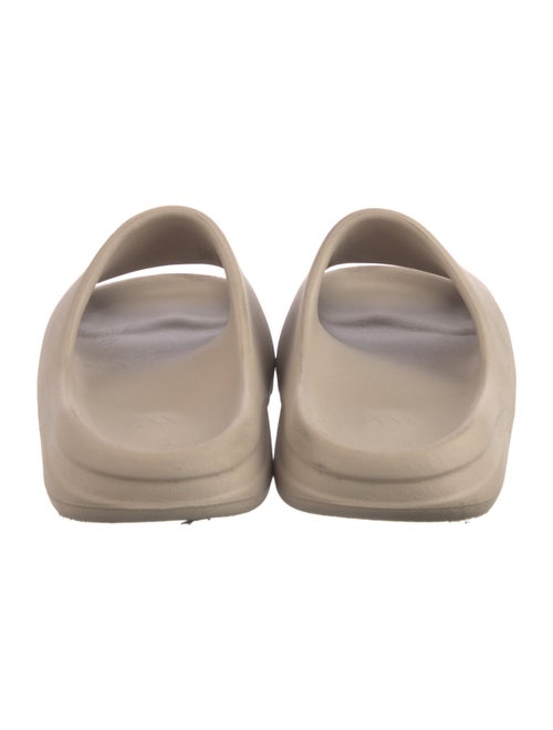 adidas Yeezy Rubber Slides