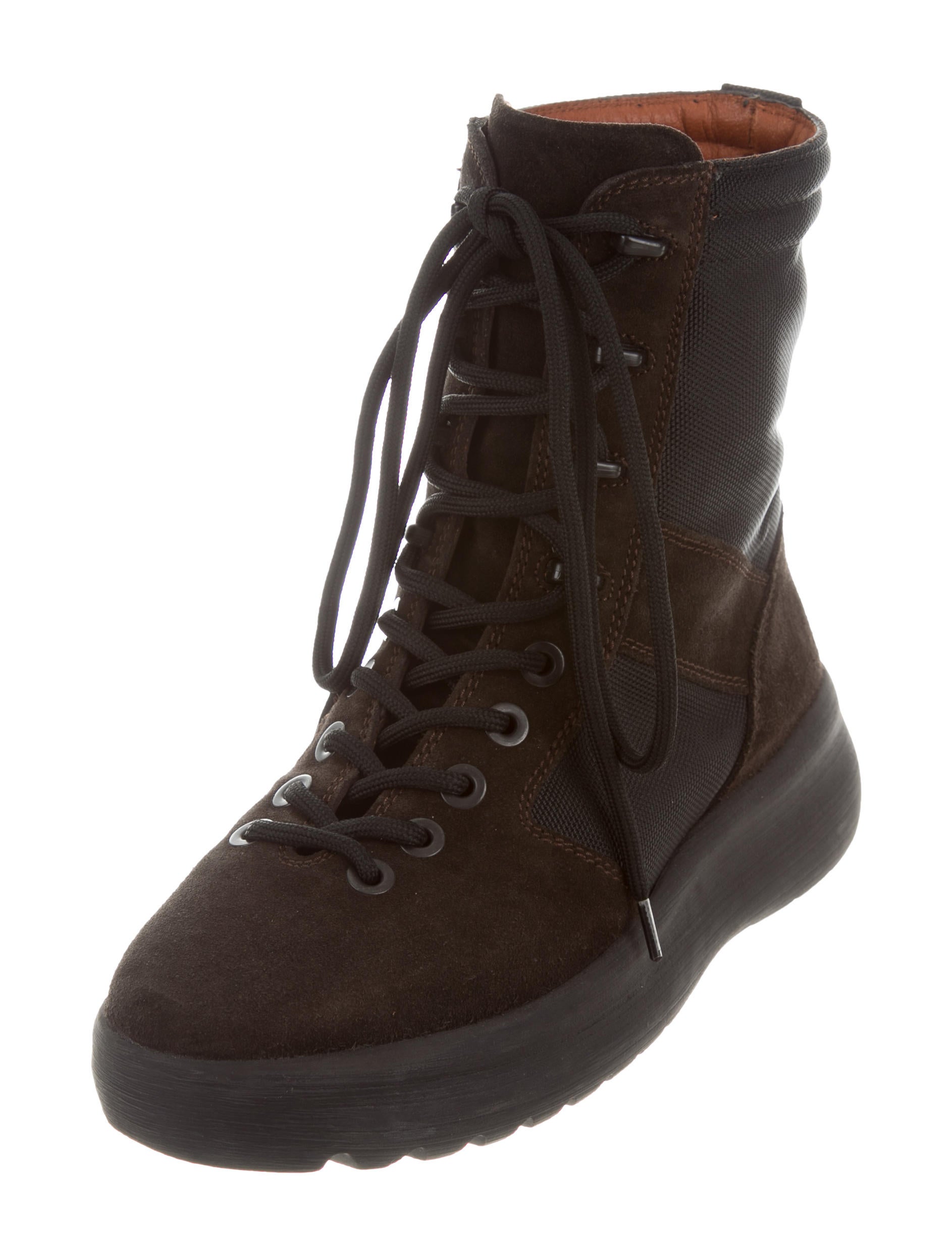 season 3 yeezy boots