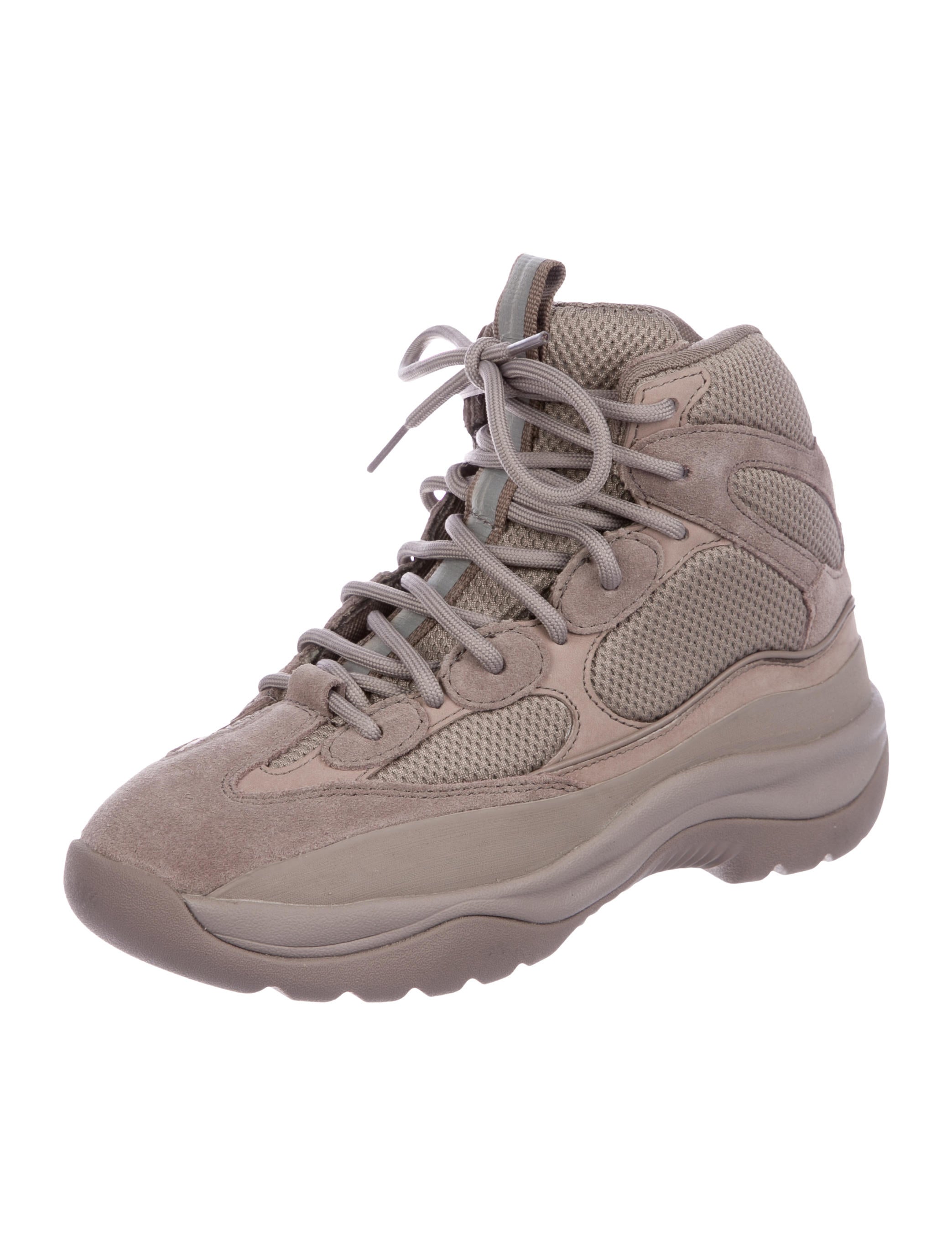 thick suede desert boot