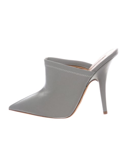 Yeezy Mules Grey