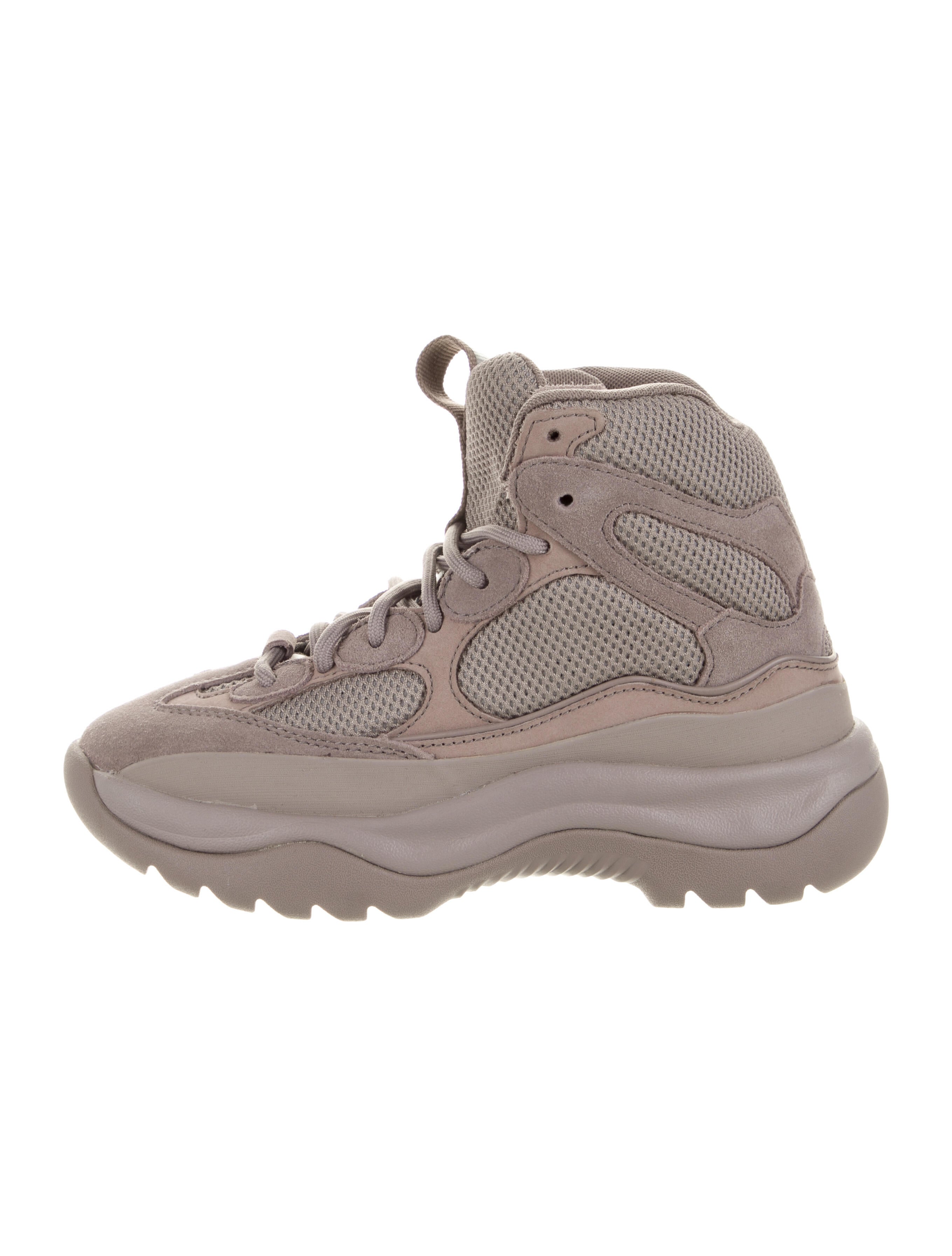 yeezy boot cinder
