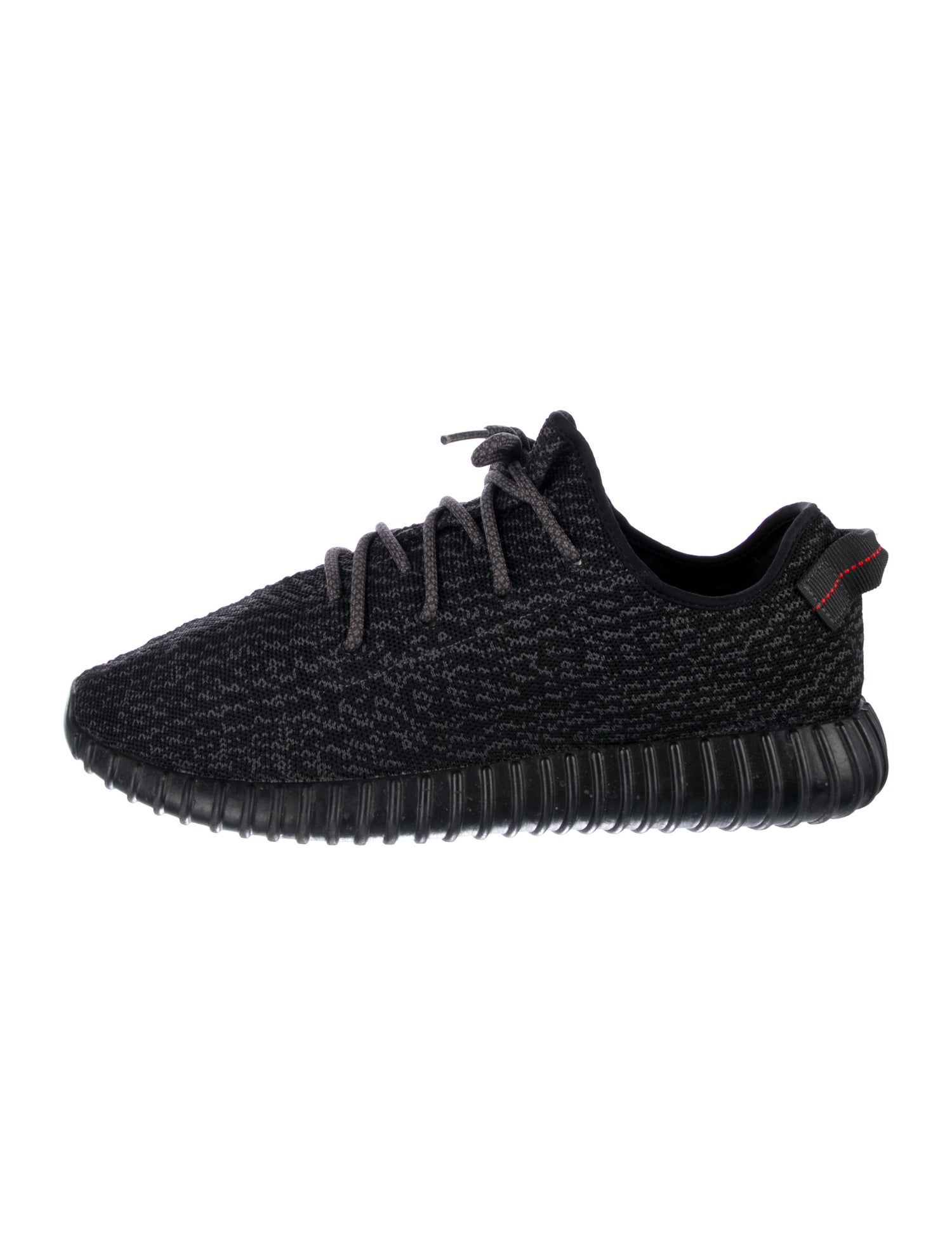 adidas Yeezy Boost 350 Pirate Black Sneakers
