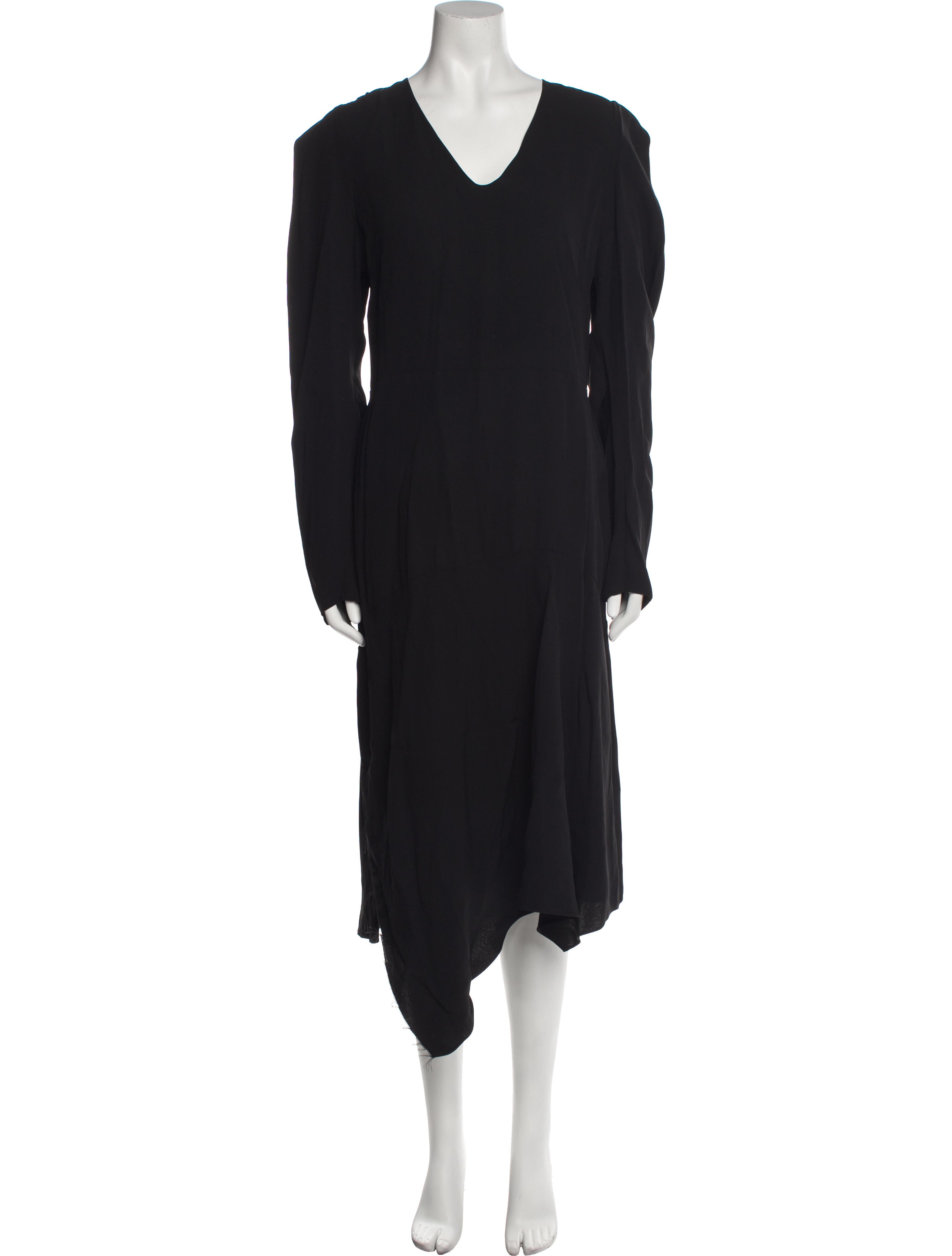 Yeon V-Neck Knee-Length Dress