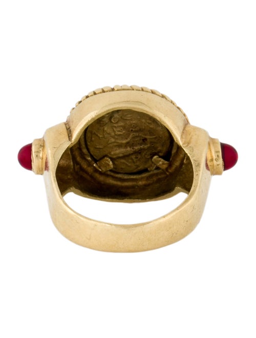 Yessayan 18K Cocktail Ring