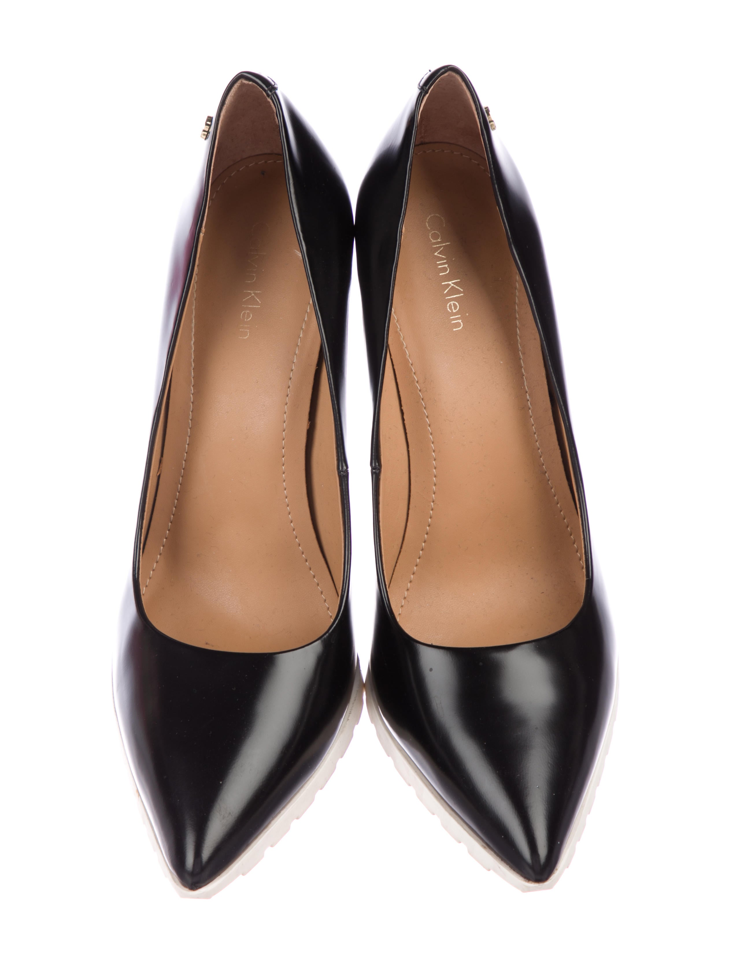 calvin klein brigitte pumps