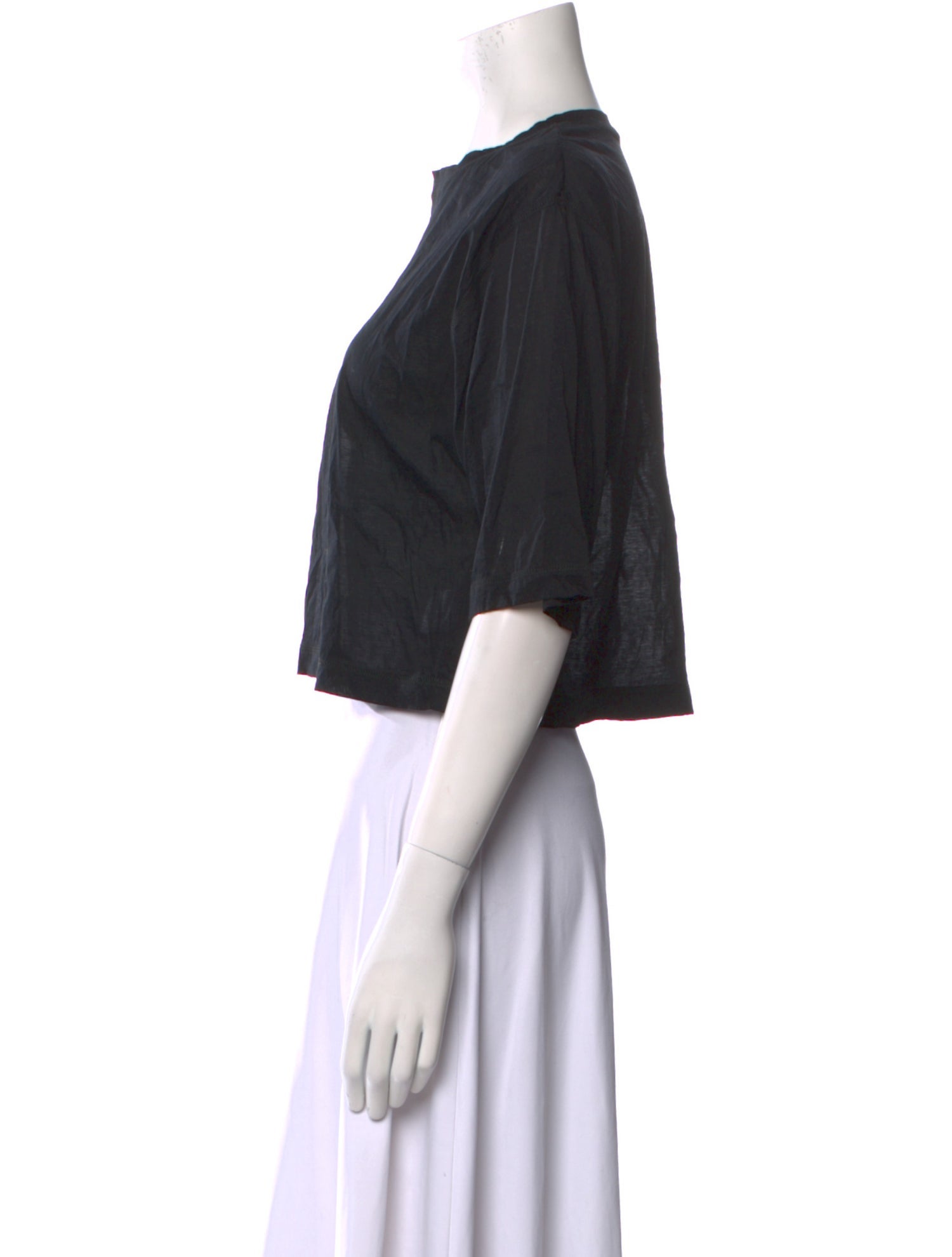 YLÈVE Crew Neck Short Sleeve Crop Top