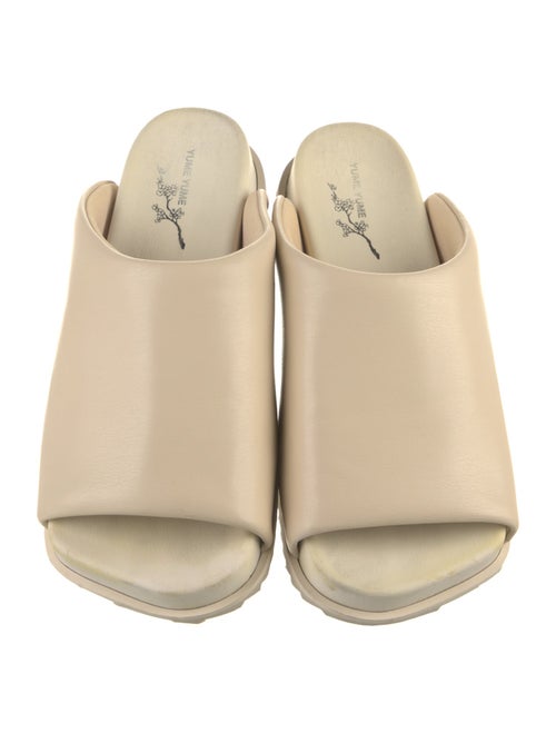 Yume Yume Leather Slides