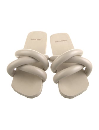 Yume Yume Leather Slides