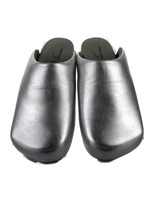 Yume Yume Leather Mules