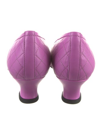 Yuni Buffa Leather Pumps