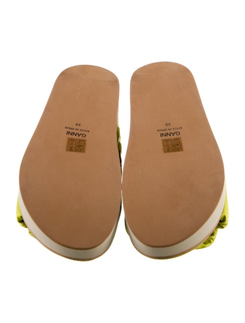 Ganni Slides
