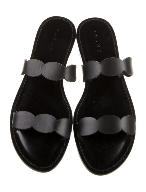 Amanu Leather Scalloped Accent Slides