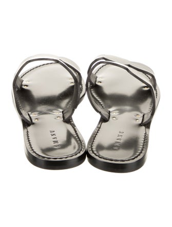 Amanu Leather Scalloped Accent Slides