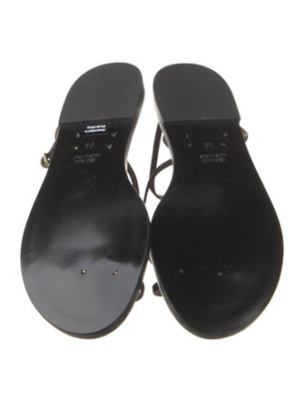 Amanu Leather T-Strap Sandals