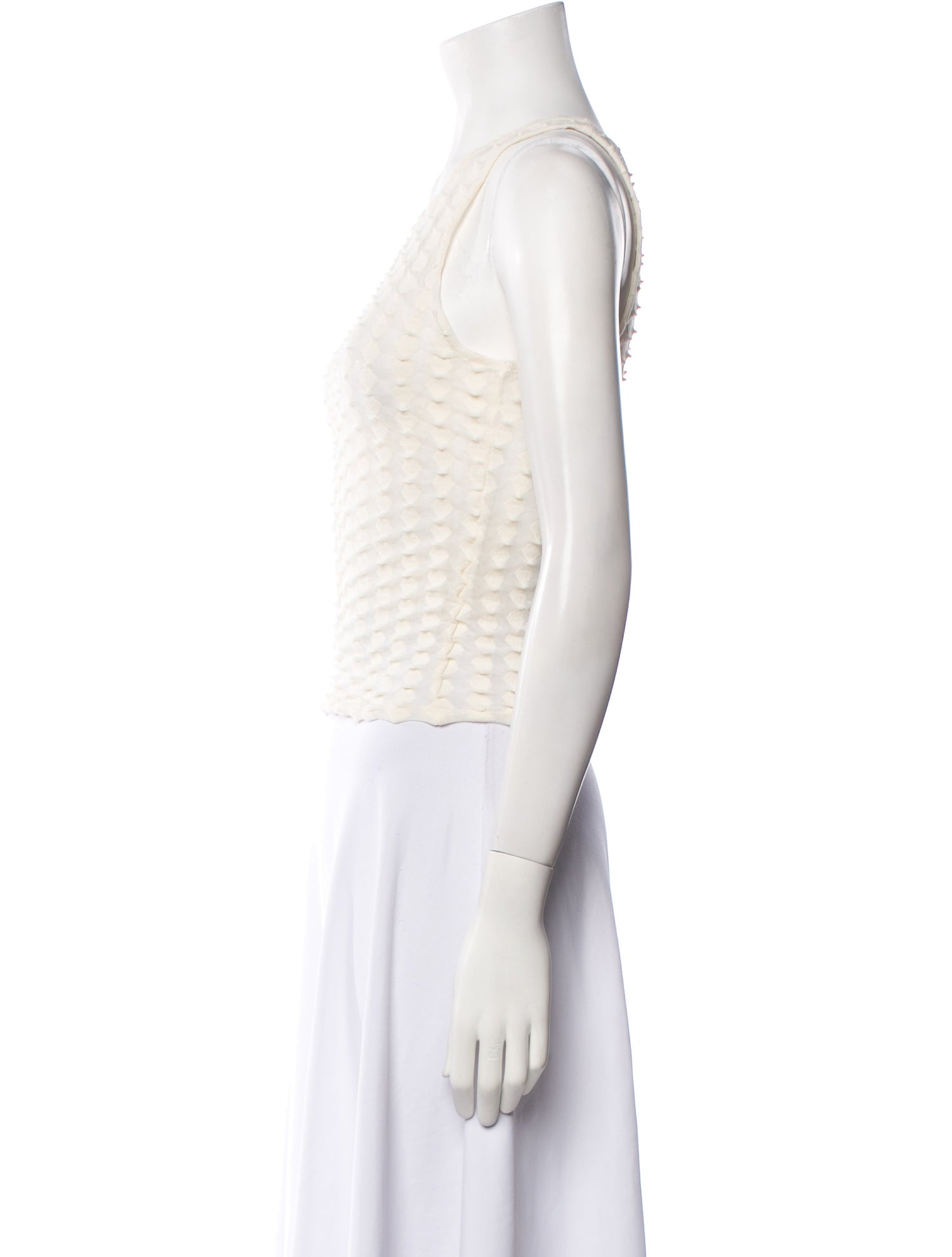 Gimaguas Scoop Neck Sleeveless Crop Top