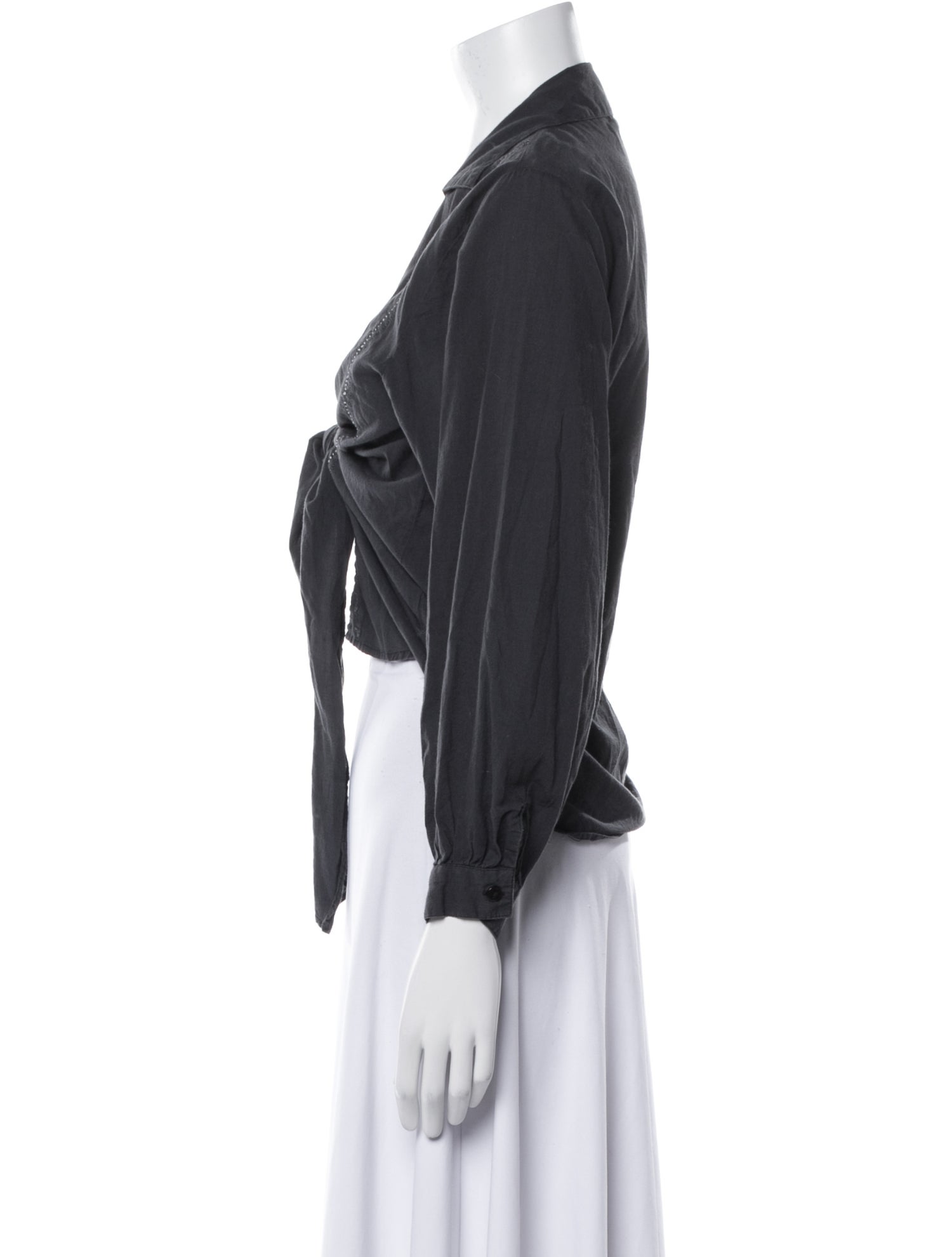 Gimaguas V-Neck Three-Quarter Sleeve Crop Top