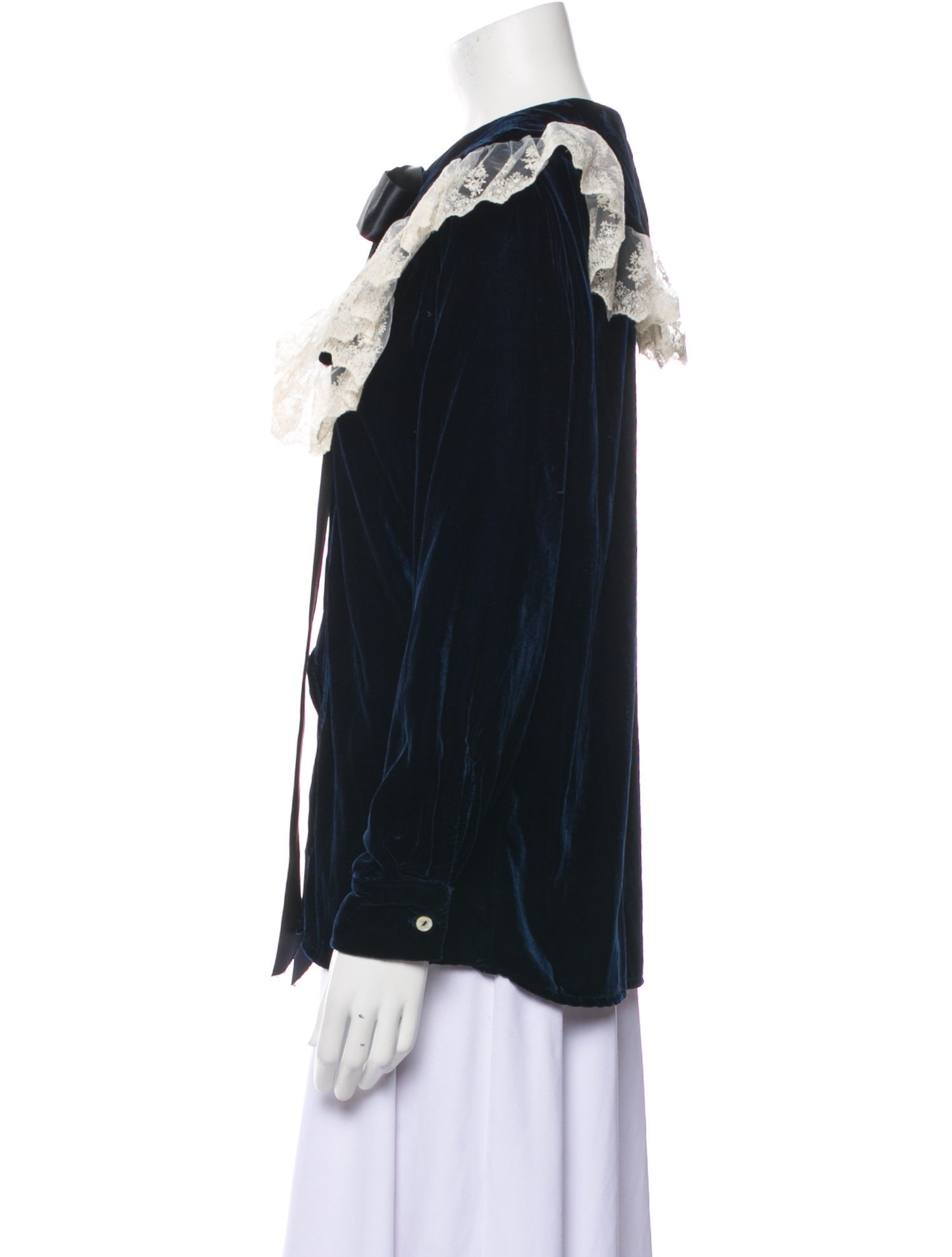 La Veste Lace Pattern Long Sleeve Blouse