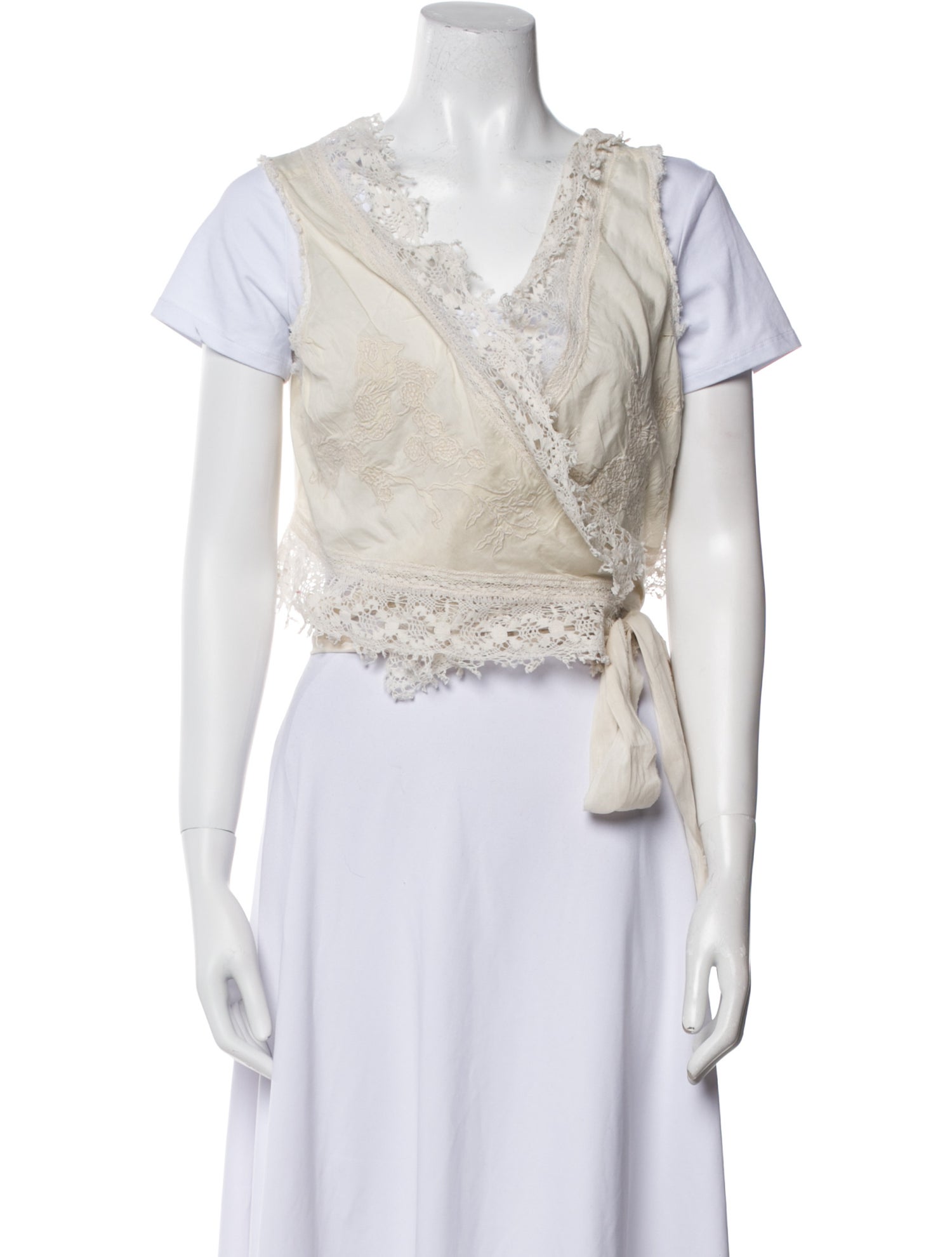 Magnolia Pearl Lace Pattern Vest