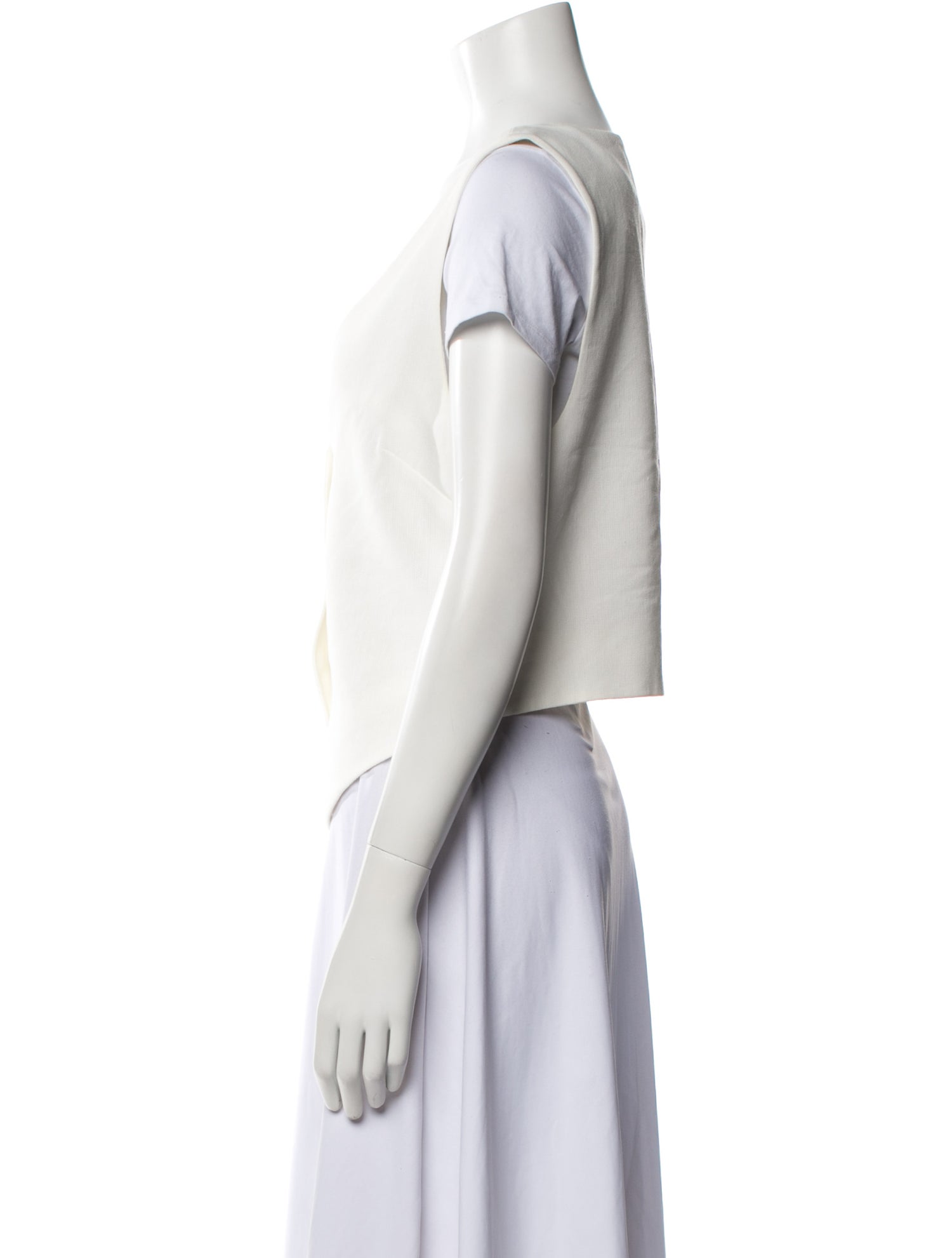 SIR. V-Neck Short Sleeve Top