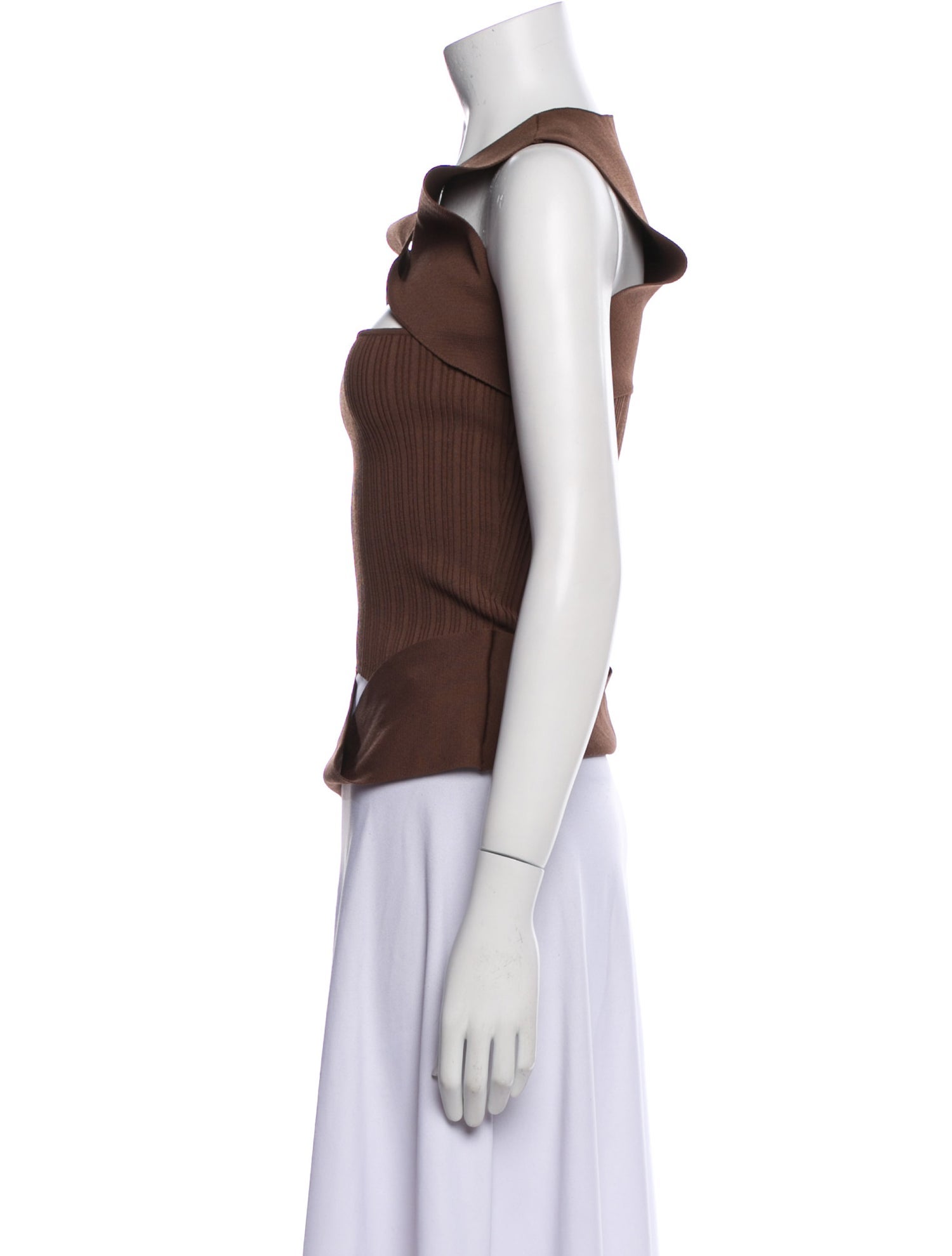 SIR. V-Neck Sleeveless Crop Top