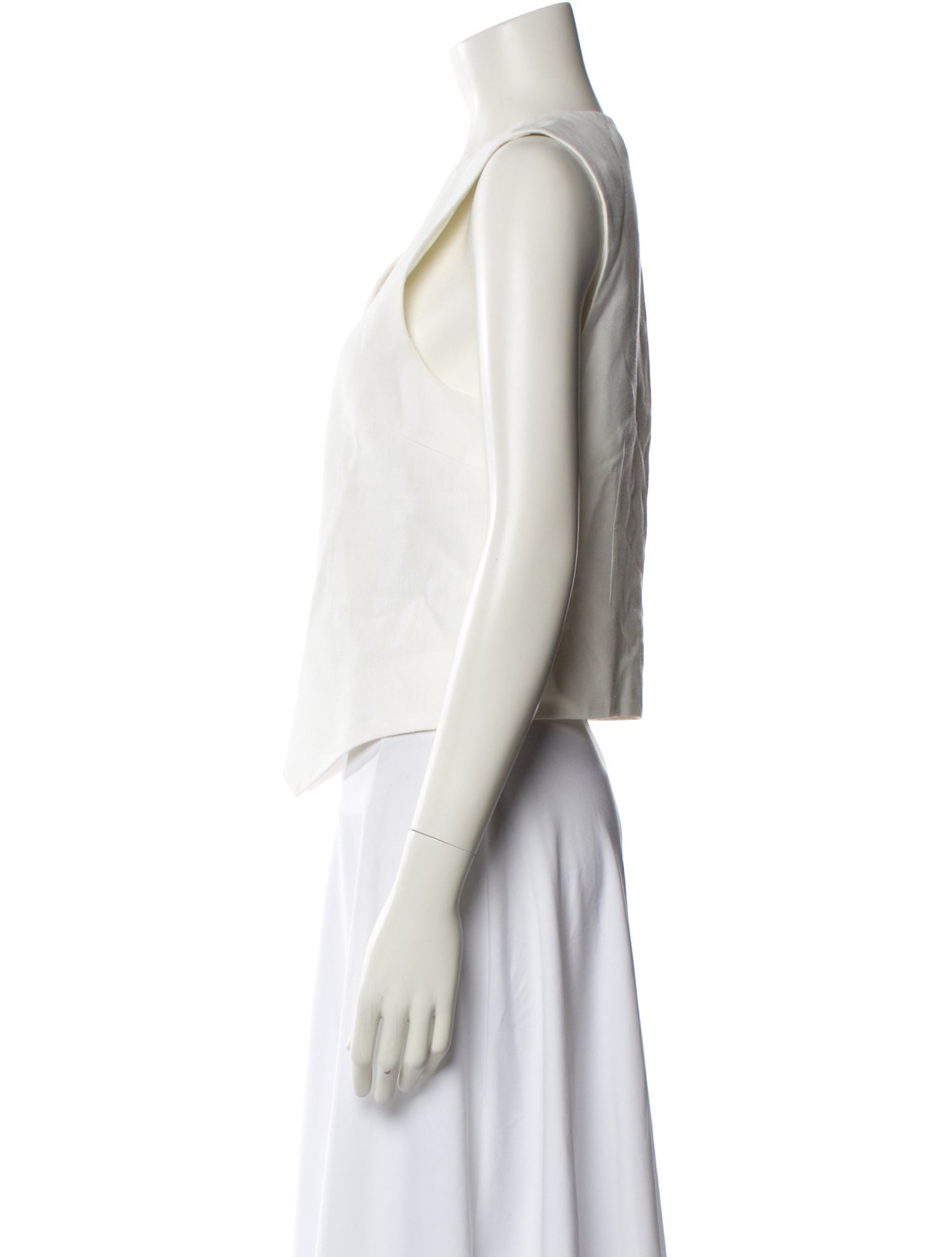 SIR. V-Neck Sleeveless Crop Top