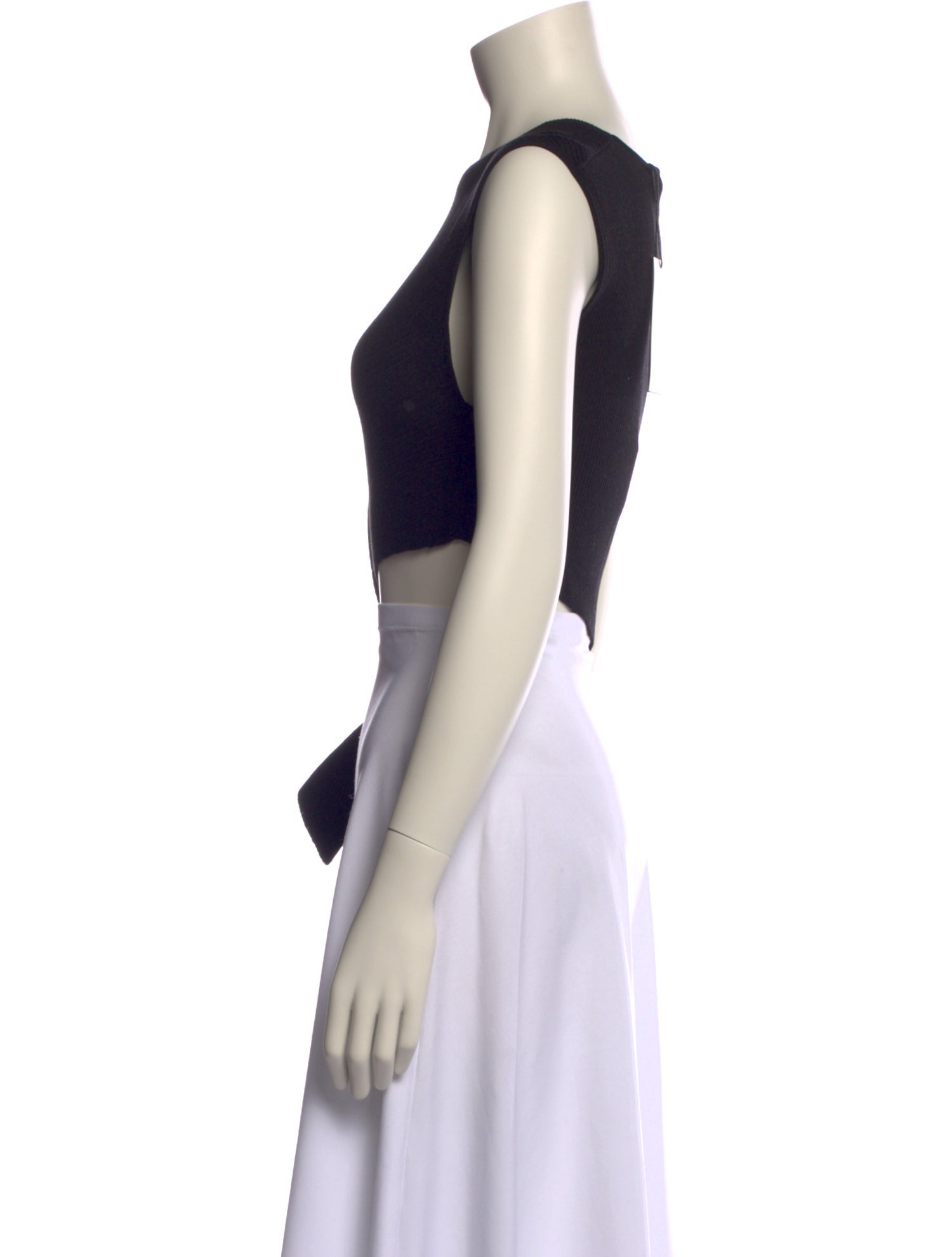 SIR. V-Neck Sleeveless Crop Top