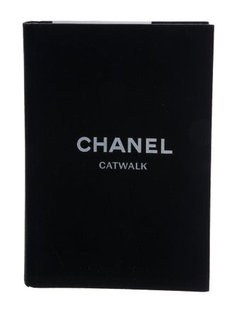 Yale Chanel: Catwalk