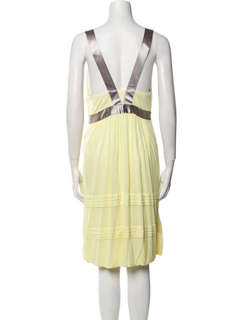 Yigal Azrouël V-Neck Knee-Length Dress