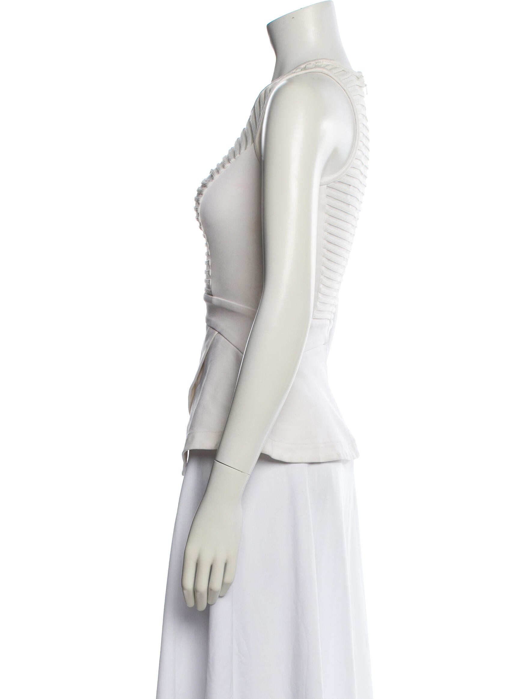 Yigal Azrouël Crew Neck Sleeveless Top