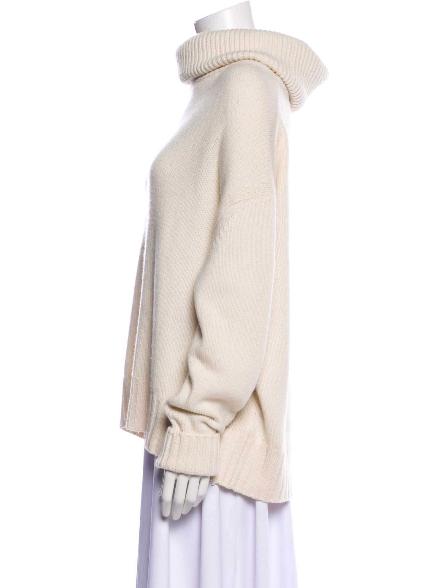 Lisa Yang Cashmere Turtleneck Sweater