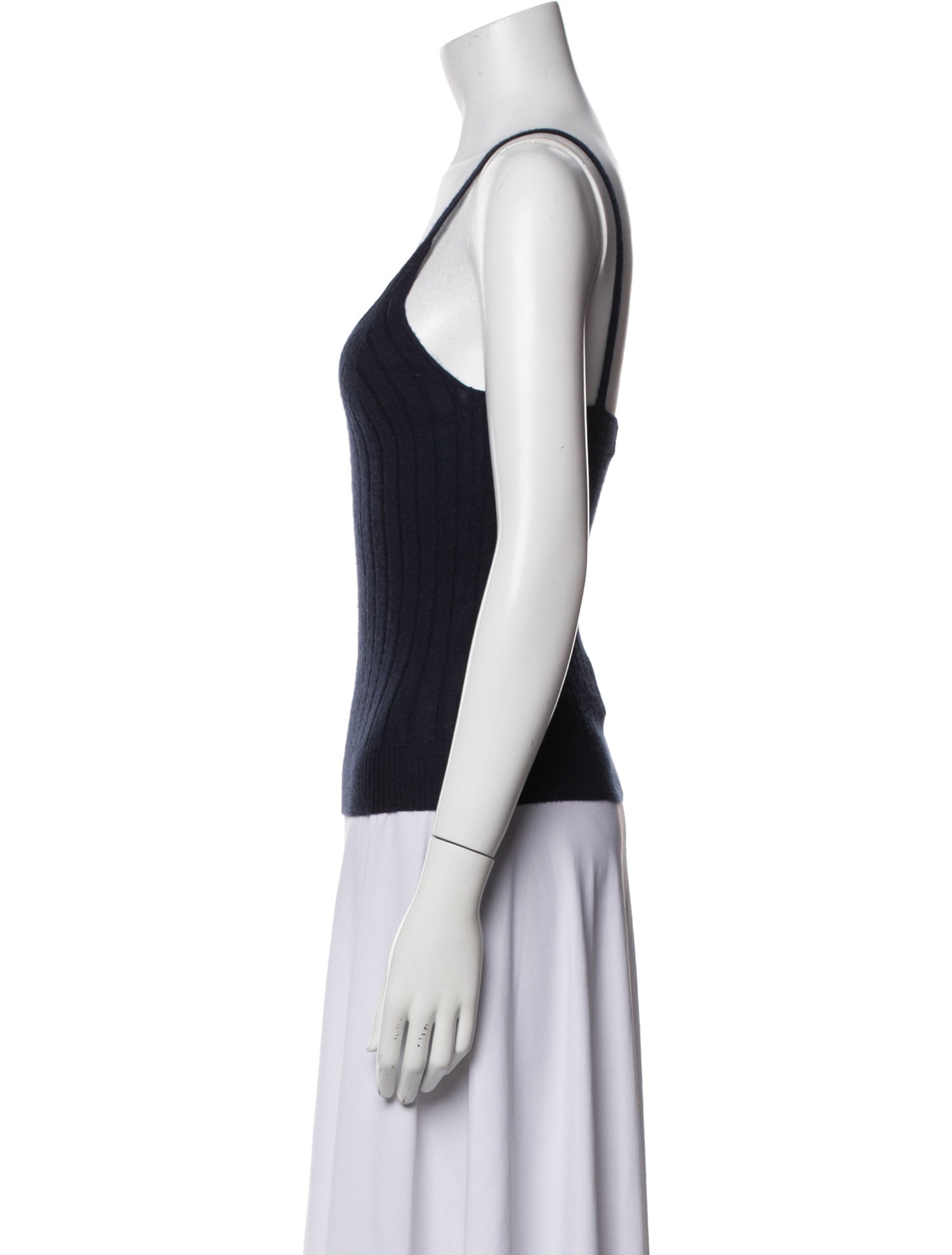 Lisa Yang V-Neck Sleeveless Top