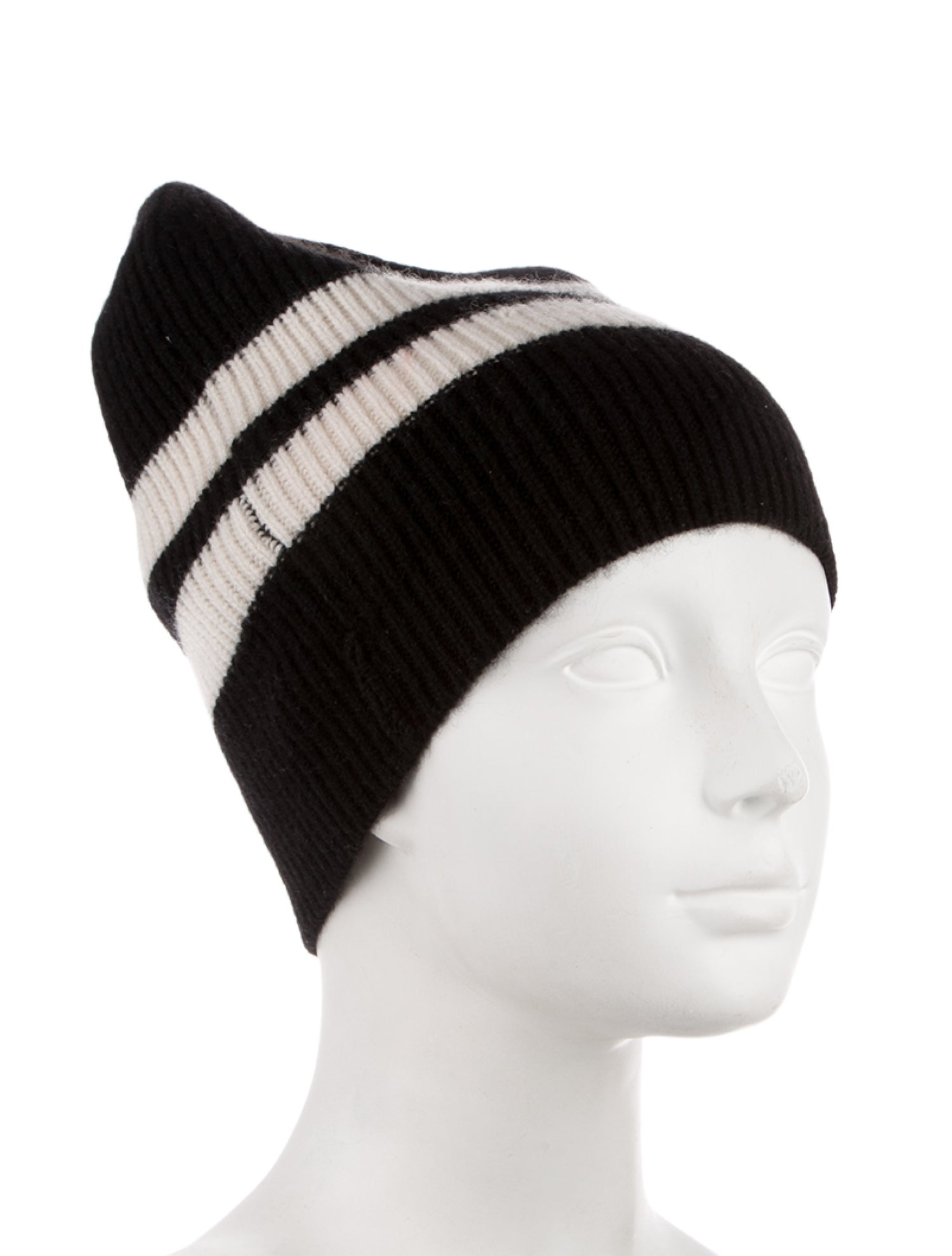 Lisa Yang Beanie w/Tags