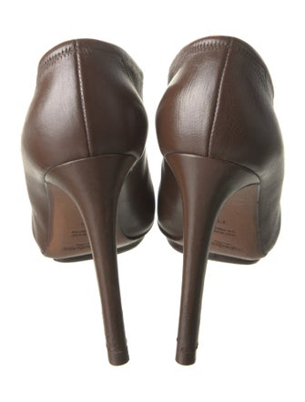 Yves Saint Laurent Rive Gauche Leather Studded Accents Pumps