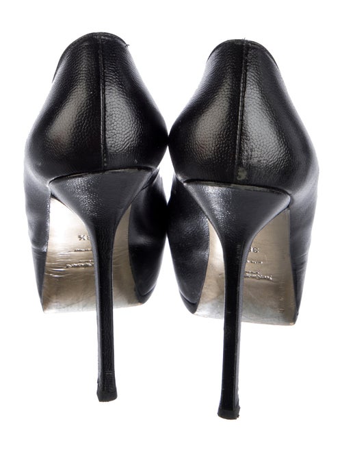 Yves Saint Laurent Rive Gauche Leather Pumps