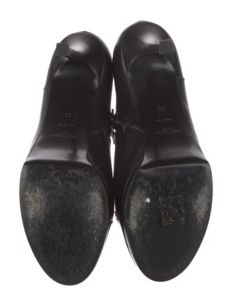 Yves Saint Laurent Rive Gauche Leather Pumps