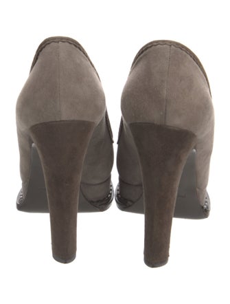 Yves Saint Laurent Rive Gauche Suede Pumps