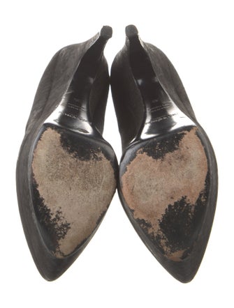 Yves Saint Laurent Rive Gauche Suede Pumps