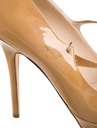 Yves Saint Laurent Rive Gauche Patent Leather Pumps