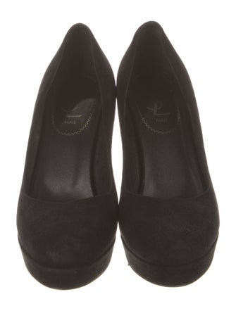 Yves Saint Laurent Rive Gauche Suede Pumps