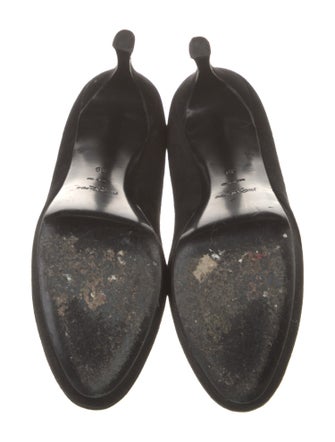 Yves Saint Laurent Rive Gauche Suede Pumps