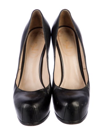 Yves Saint Laurent Rive Gauche Leather Pumps